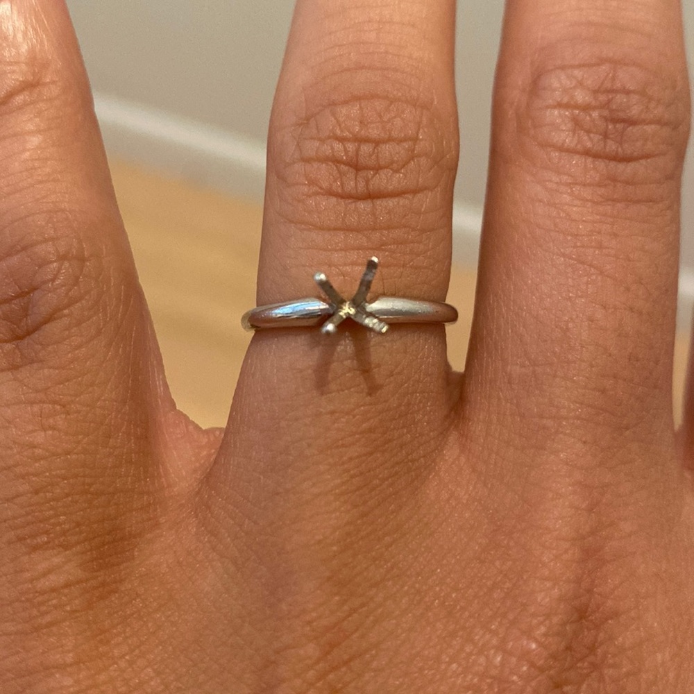 14k white gold ring